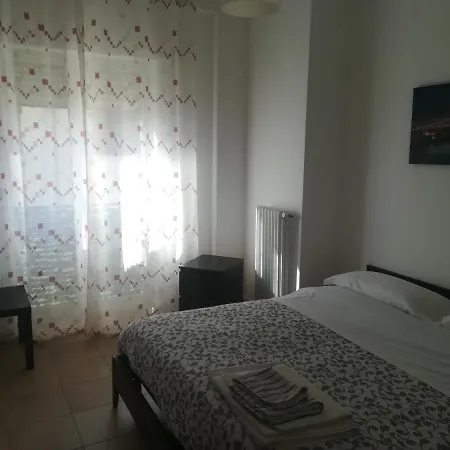 Δωμάτια σε οικογενειακή κατοικία Serena Policoro